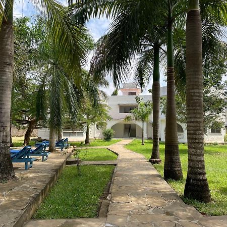 מומבסה Royal Palms Apartment A4 מראה חיצוני תמונה