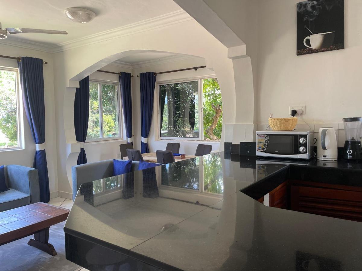 מומבסה Royal Palms Apartment A4 מראה חיצוני תמונה